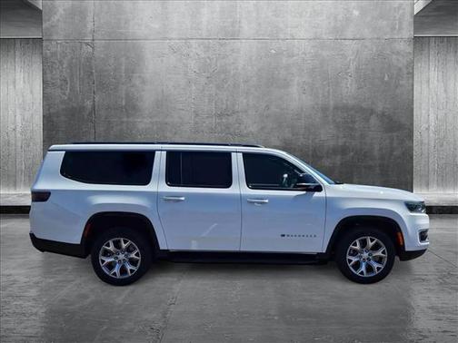 2024 Jeep Wagoneer L Series II 4x2