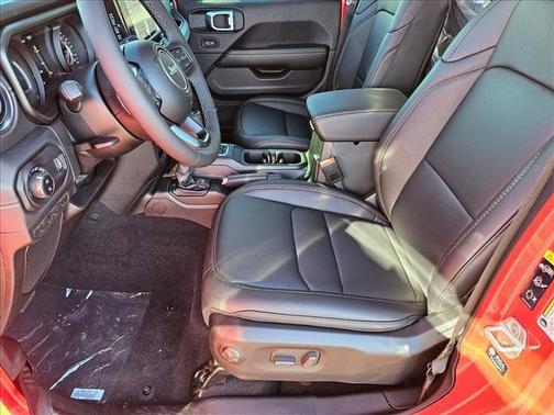 2025 Jeep Gladiator High Tide