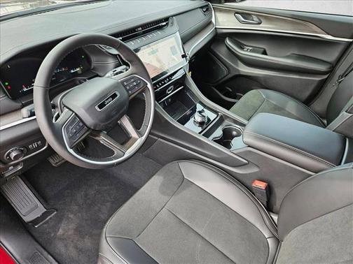 Velvet Red Pearlcoat 2026 Jeep Grand Cherokee Altitude