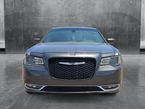 2016 Chrysler 300 S