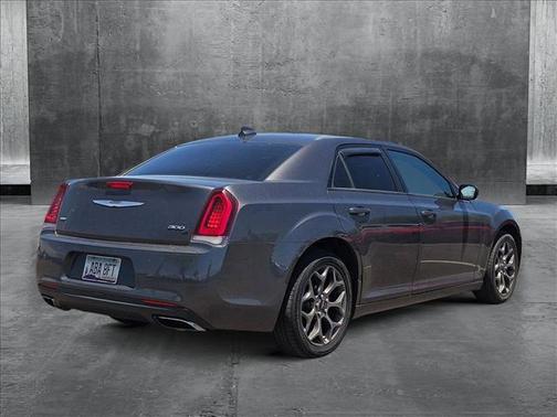 2016 Chrysler 300 S