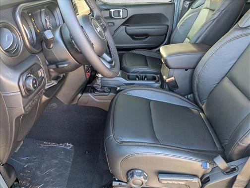 2025 Jeep Gladiator Mojave 4x4