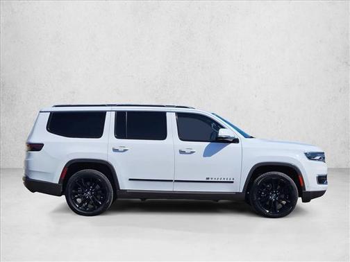 Bright White Clearcoat 2022 Jeep Wagoneer Series III 4x4