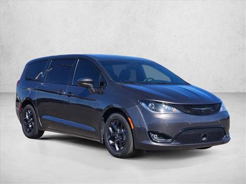 Granite Crystal Metallic Clearcoat 2020 Chrysler Pacifica Touring