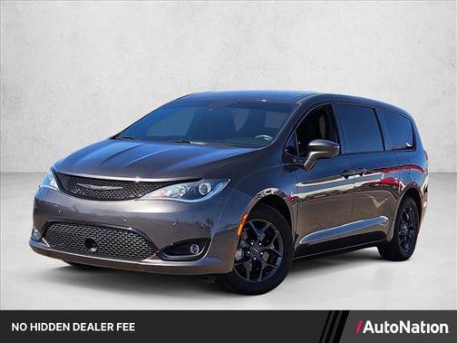 Granite Crystal Metallic Clearcoat 2020 Chrysler Pacifica Touring