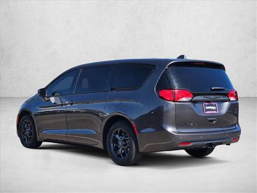 Granite Crystal Metallic Clearcoat 2020 Chrysler Pacifica Touring