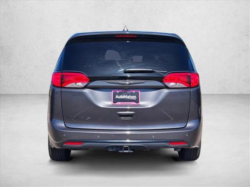 Granite Crystal Metallic Clearcoat 2020 Chrysler Pacifica Touring