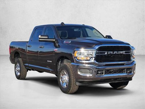 2020 RAM 2500 Tradesman Crew Cab 4X4 6'4' Box
