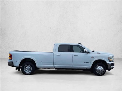 2022 RAM 3500 Laramie Crew Cab 4x4 8' Box