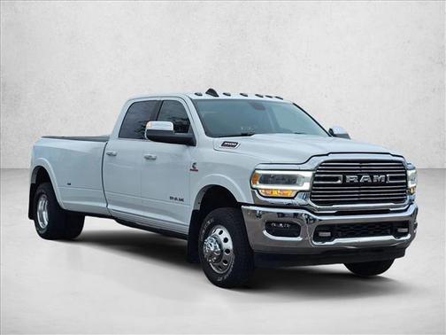 2022 RAM 3500 Laramie Crew Cab 4x4 8' Box