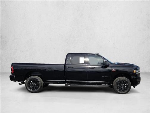 2024 RAM 3500 Laramie Crew Cab 4x4 8' Box