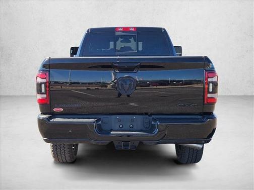 2024 RAM 3500 Laramie Crew Cab 4x4 8' Box