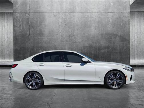 2023 BMW 330 330i