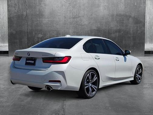 2023 BMW 330 330i