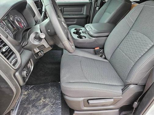 2026 RAM 2500 Tradesman Crew Cab 4x4 6'4' Box