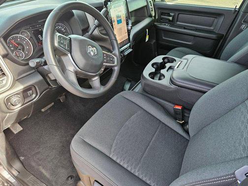 2026 RAM 2500 Tradesman Crew Cab 4x4 6'4' Box