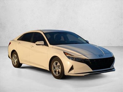 2022 Hyundai ELANTRA SE