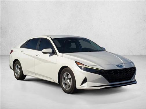 2022 Hyundai ELANTRA SE