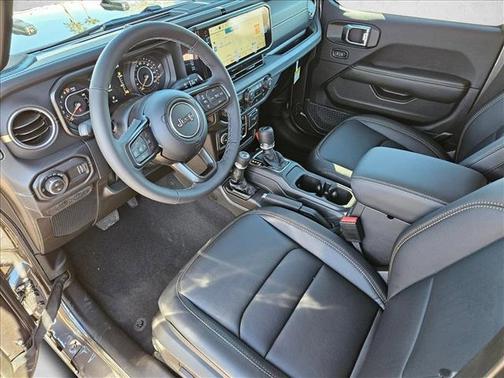 2026 Jeep Gladiator Sahara 4x4