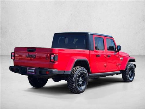 Firecracker Red Clearcoat 2024 Jeep Gladiator Willys
