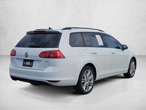 2015 Volkswagen Golf SportWagen TDI SE 4-Door