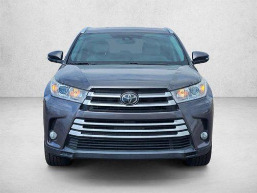 Predawn Gray Mica 2017 Toyota Highlander XLE