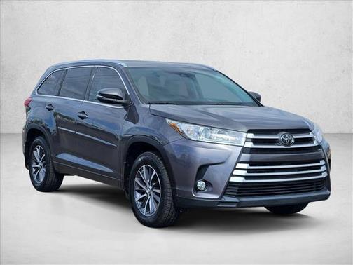 Predawn Gray Mica 2017 Toyota Highlander XLE