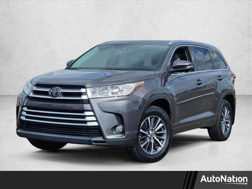 Predawn Gray Mica 2017 Toyota Highlander XLE