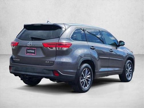 Predawn Gray Mica 2017 Toyota Highlander XLE
