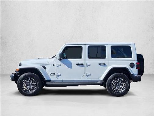 Bright White Clearcoat 2026 Jeep Wrangler 4-Door Sahara 4x4