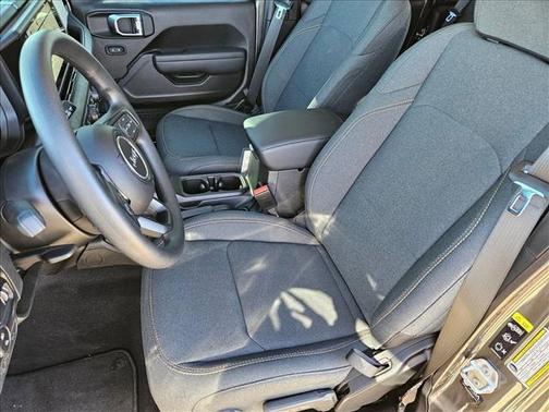 2025 Jeep Gladiator Nighthawk