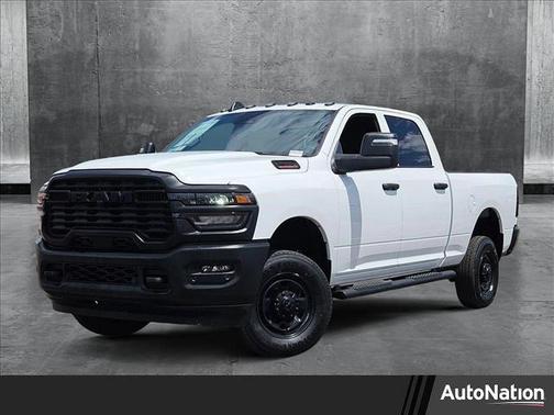 2025 RAM 2500 Tradesman Crew Cab 4x4 6'4' Box