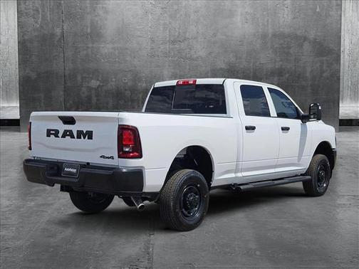2025 RAM 2500 Tradesman Crew Cab 4x4 6'4' Box