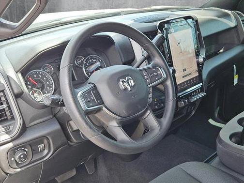 2025 RAM 2500 Tradesman Crew Cab 4x4 6'4' Box