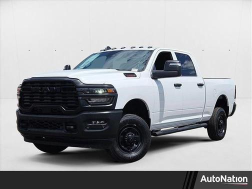 2025 RAM 2500 Tradesman Crew Cab 4x4 6'4' Box