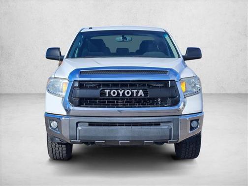 Super White 2015 Toyota Tundra SR5