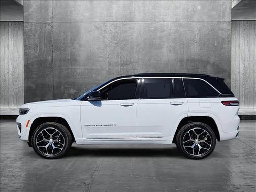 2025 Jeep Grand Cherokee Summit