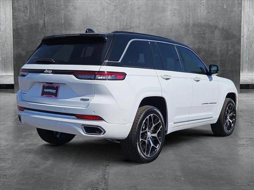 2025 Jeep Grand Cherokee Summit