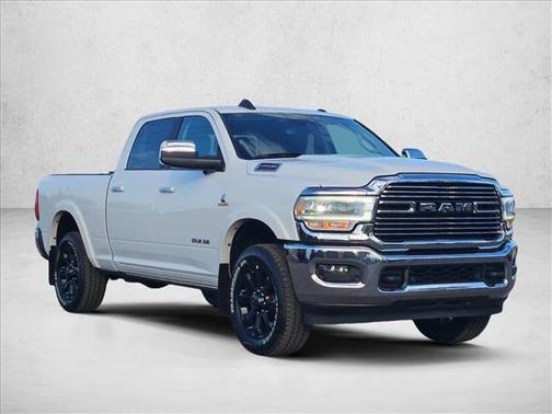 Bright White Clearcoat 2020 RAM 2500 Laramie Crew Cab 4x4 6'4' Box