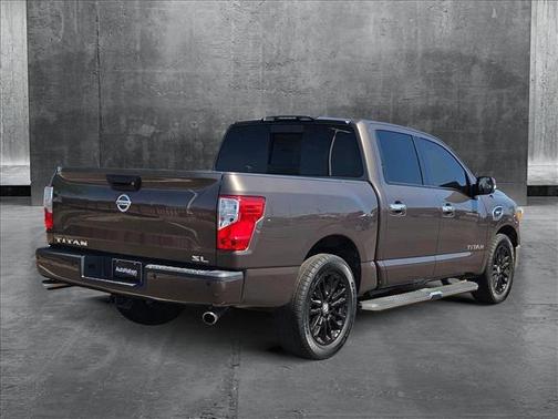2017 Nissan Titan SL