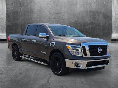 2017 Nissan Titan SL