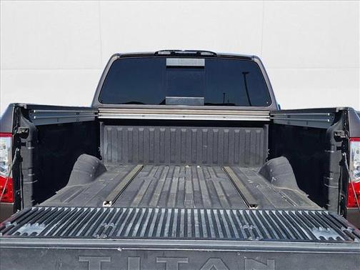 2017 Nissan Titan SL