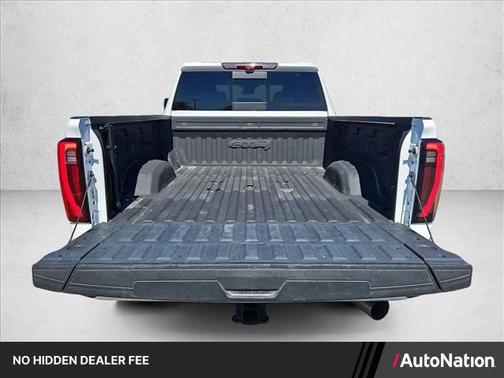 Summit White 2024 GMC Sierra 2500 AT4