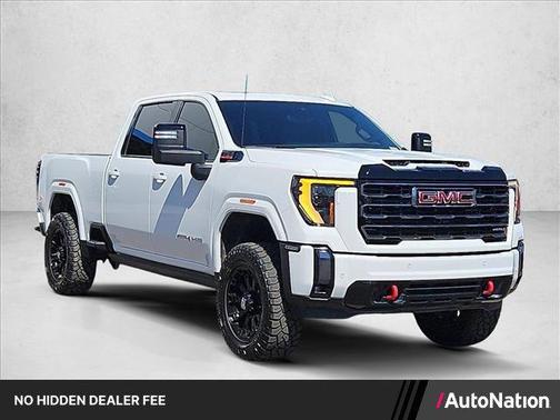 Summit White 2024 GMC Sierra 2500 AT4