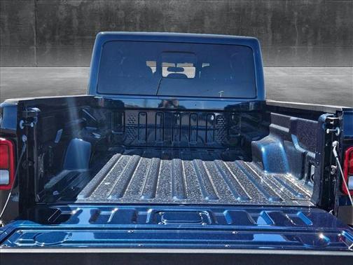 2025 Jeep Gladiator Nighthawk