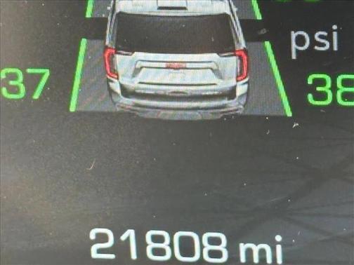 White Frost Tricoat 2023 GMC Yukon Denali Ultimate