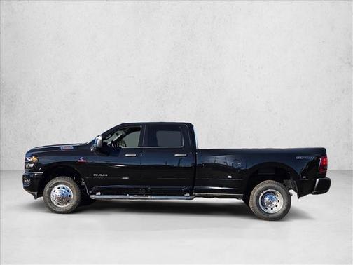 2025 RAM 3500 Big Horn Crew Cab 4x4 6'4' Box
