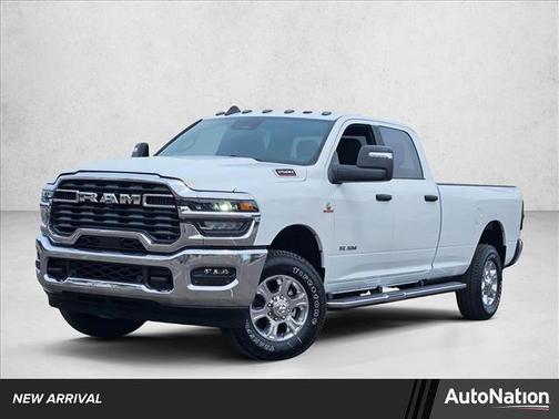 Bright White Clearcoat 2026 RAM 2500 Big Horn Crew Cab 4x4 8' Box