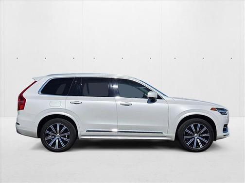 2022 Volvo XC90 T6 Inscription