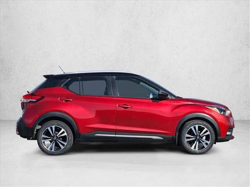 2020 Nissan Kicks SR